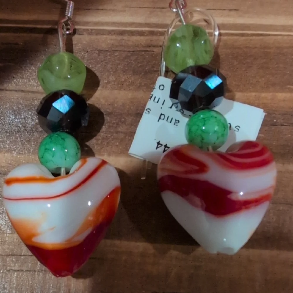 Handmade Heart Earrings with Green and Red Accents - Picture 4 of 4
